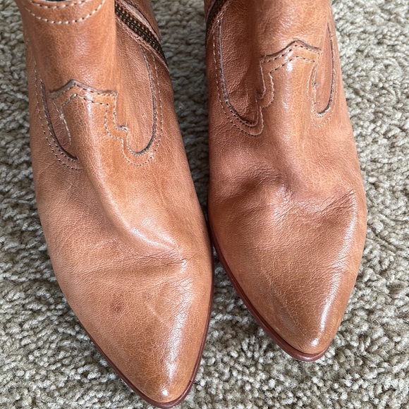 Frye ankle boots size 8.5 - Picture 6 of 9